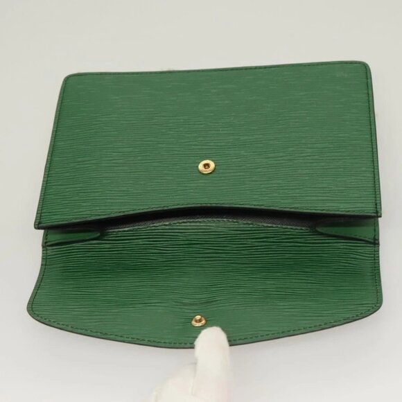 LOUIS VUITTON Epi Montaigne 23 Clutch Bag Green M52664 LV Auth 135445 - Picture 9 of 16